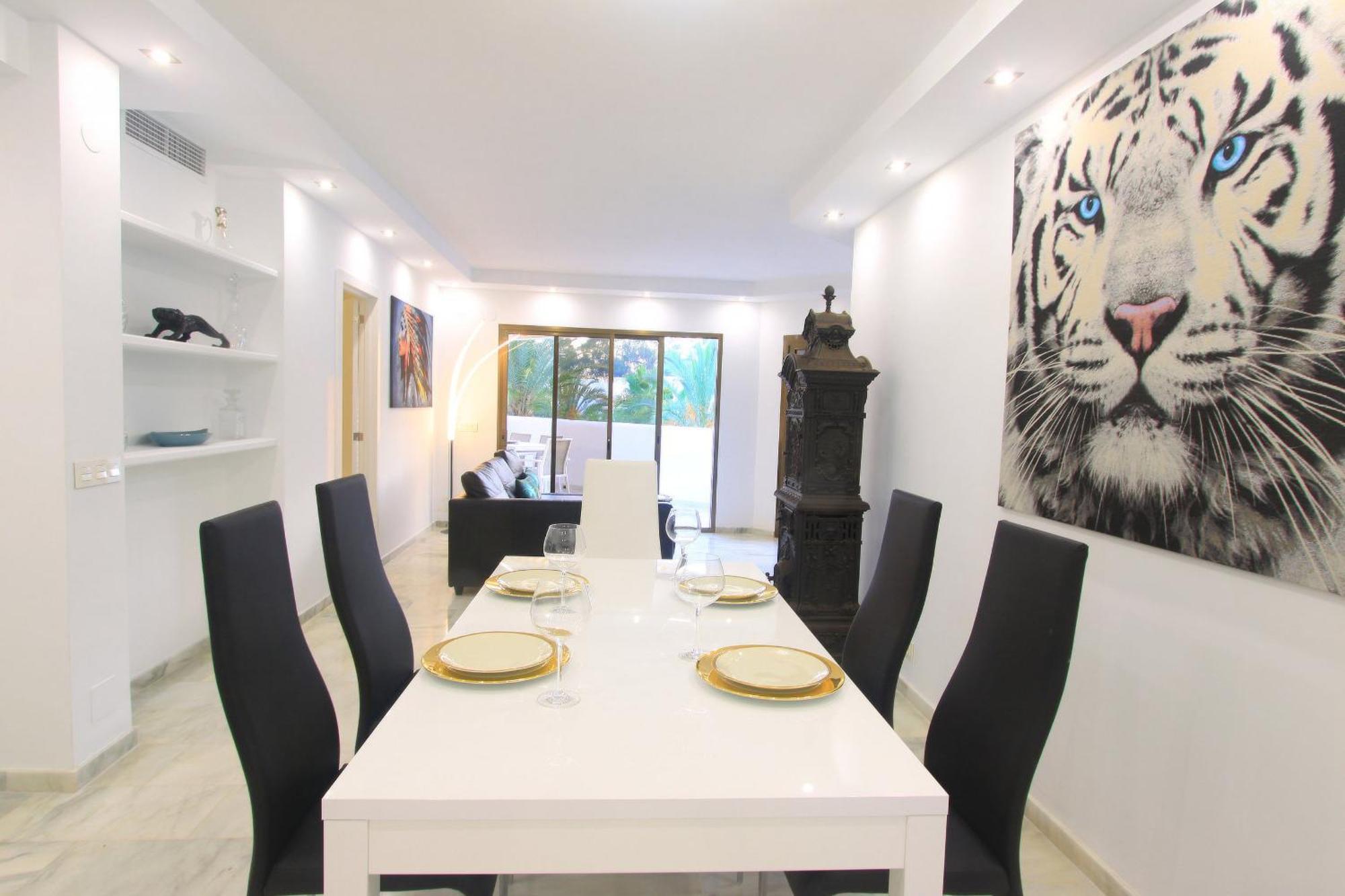 1080 Beachfront Penthouse 3 Floors Jacuzzi 2 Pools Wifi Roof Terrace Marbella Esterno foto