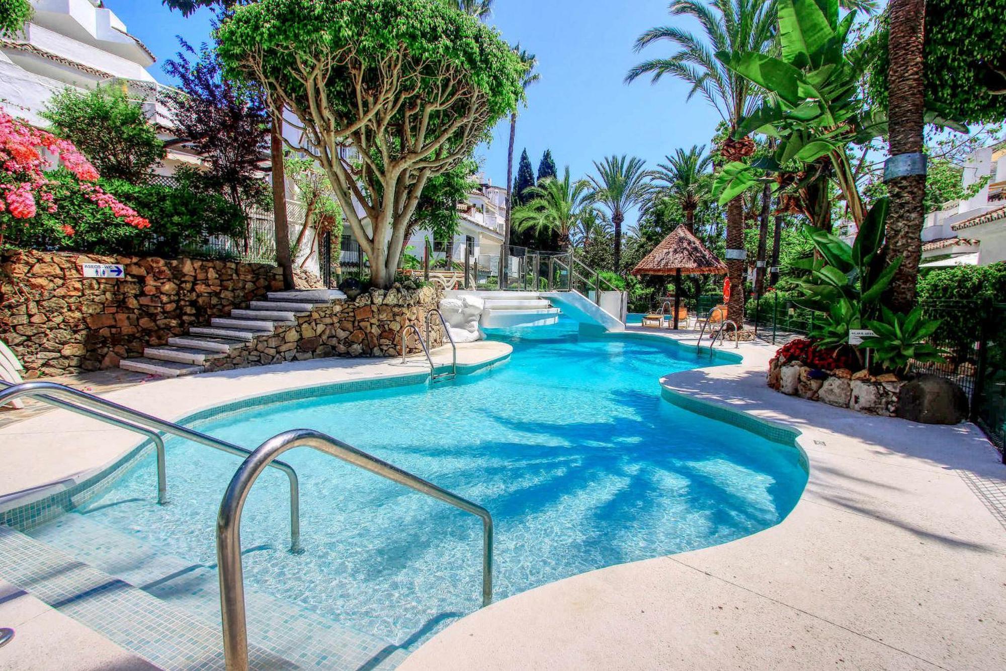 1080 Beachfront Penthouse 3 Floors Jacuzzi 2 Pools Wifi Roof Terrace Marbella Esterno foto